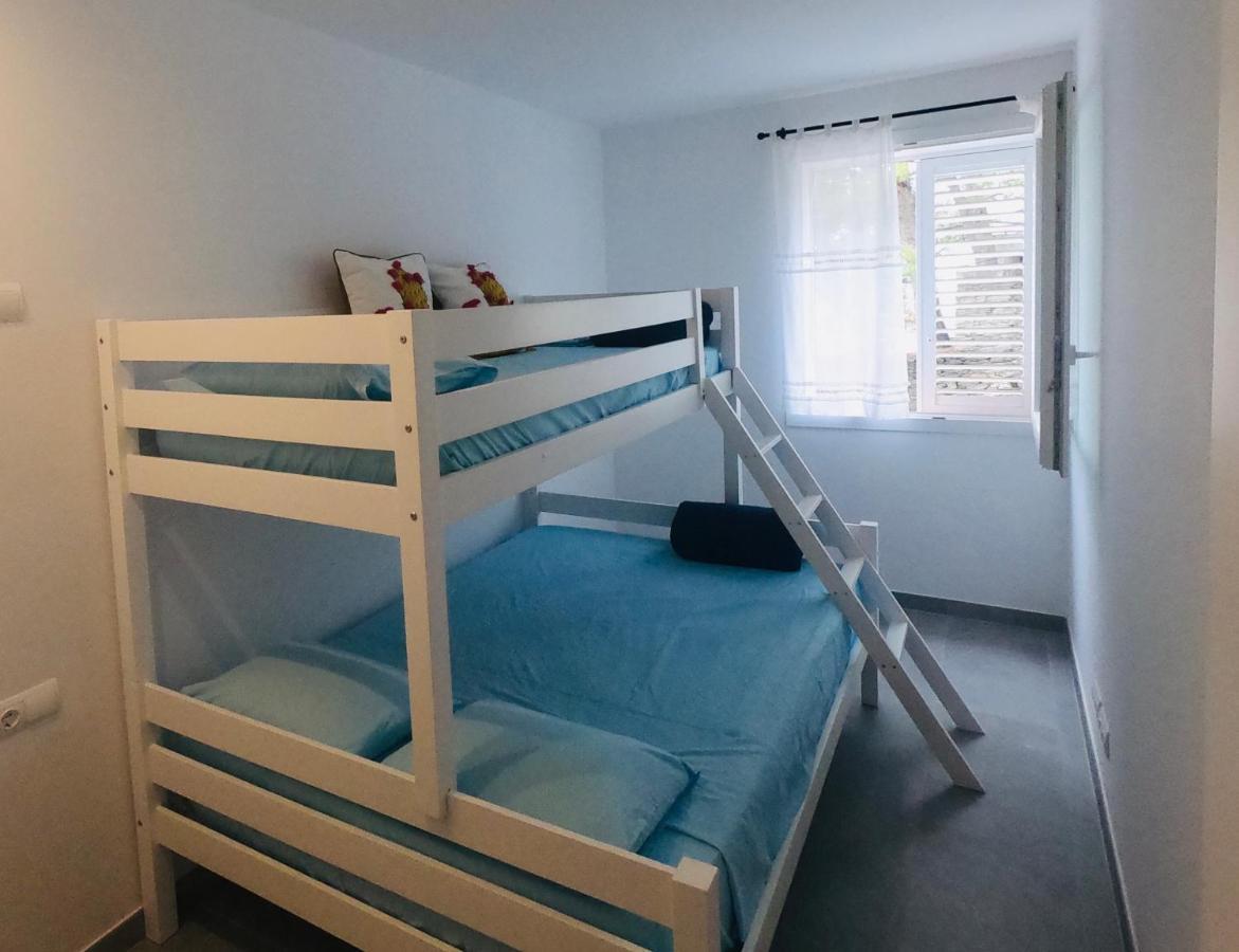 Apartamento Nuevo En El Centro Con Garaje Cadaques Exterior photo