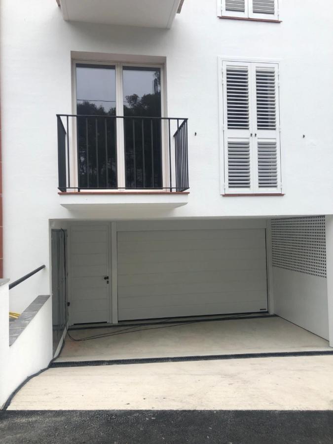 Apartamento Nuevo En El Centro Con Garaje Cadaques Exterior photo